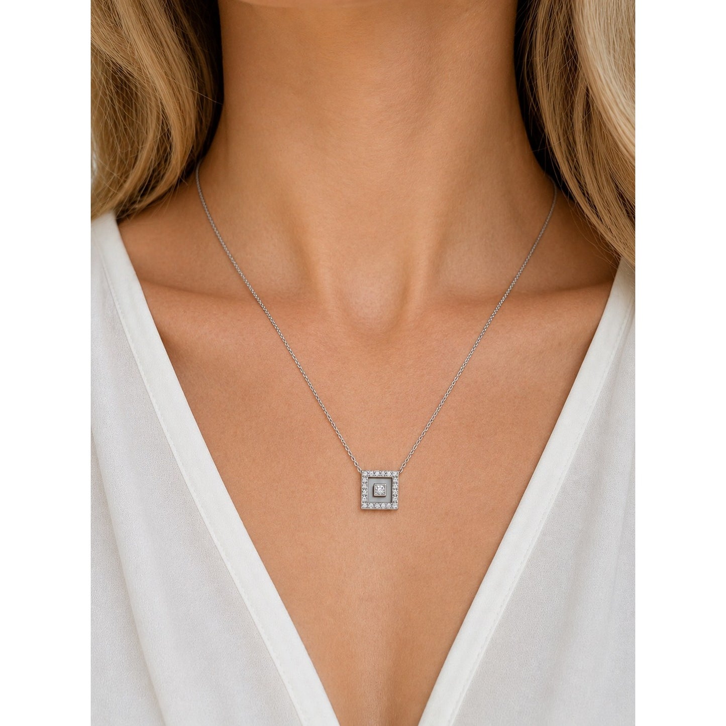 White House Black Market WHBM Silver Tone Rhinestone Square Pendant Necklace 16"