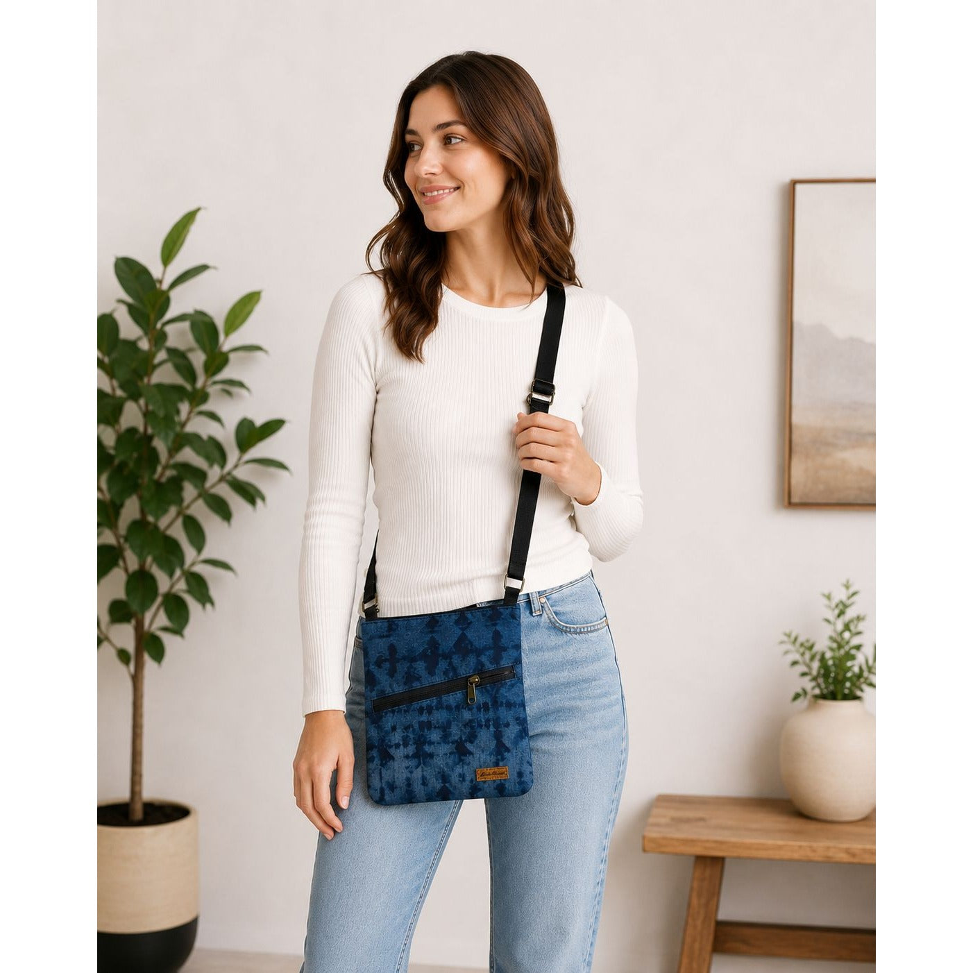 Eddie Bauer Connect Tech Blue Nylon Crossbody Bag Adjustable Strap Travel Organizer