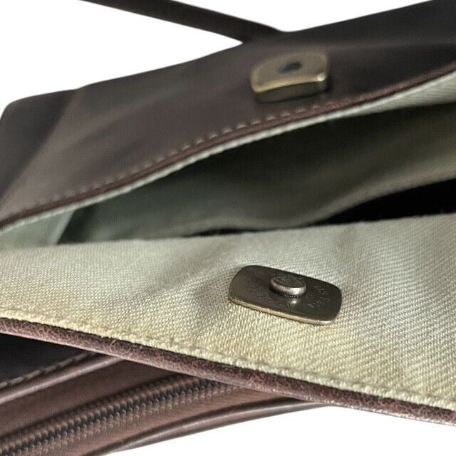 Liz Claiborne Brown Leather Crossbody Bag – Adjustable Strap, Multi-Pocket Organizer