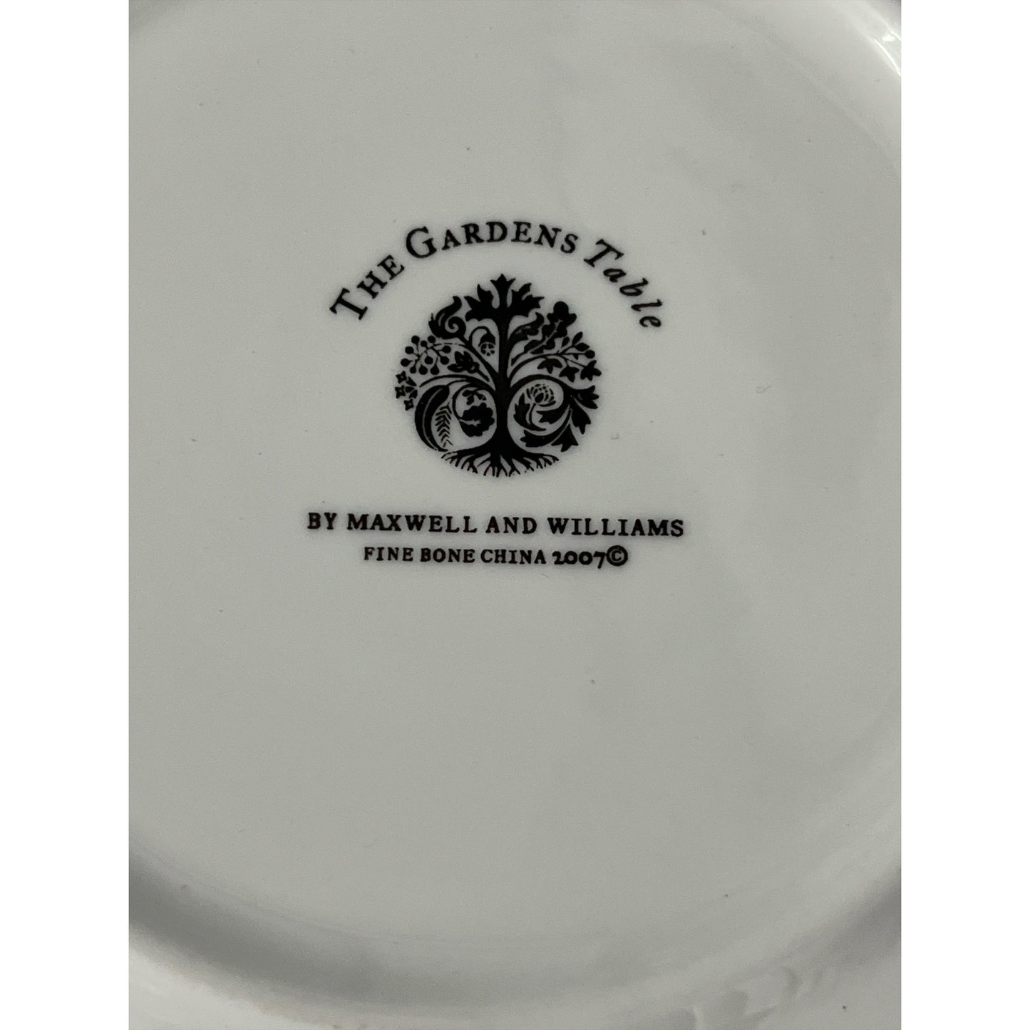 Maxwell & Williams The Gardens Table Botanic Plates – False Sarsaparilla – 2007 – Fine Bone China