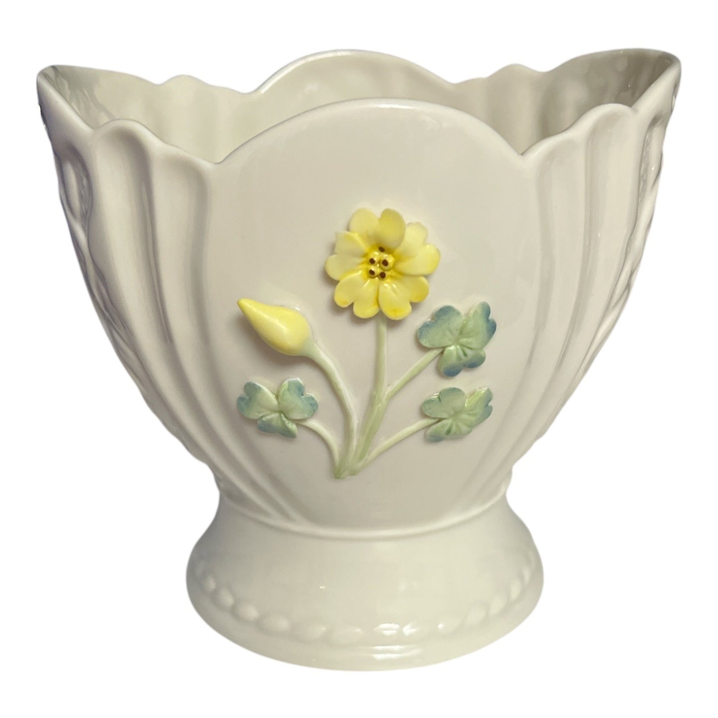 Belleek Trinity Mini-Cache Pot, St. Patrick’s Day 2004, Limited Edition #2614/4400 – Minor Flaw