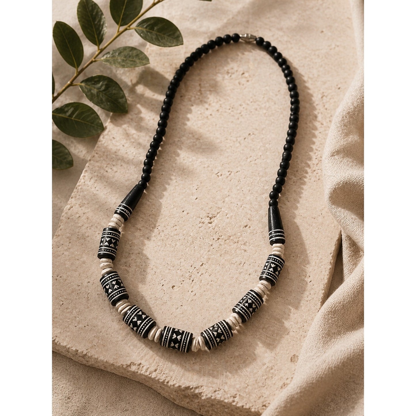 Vintage Black and White Beaded Necklace Tribal Pattern Barrel Beads 18 Inch