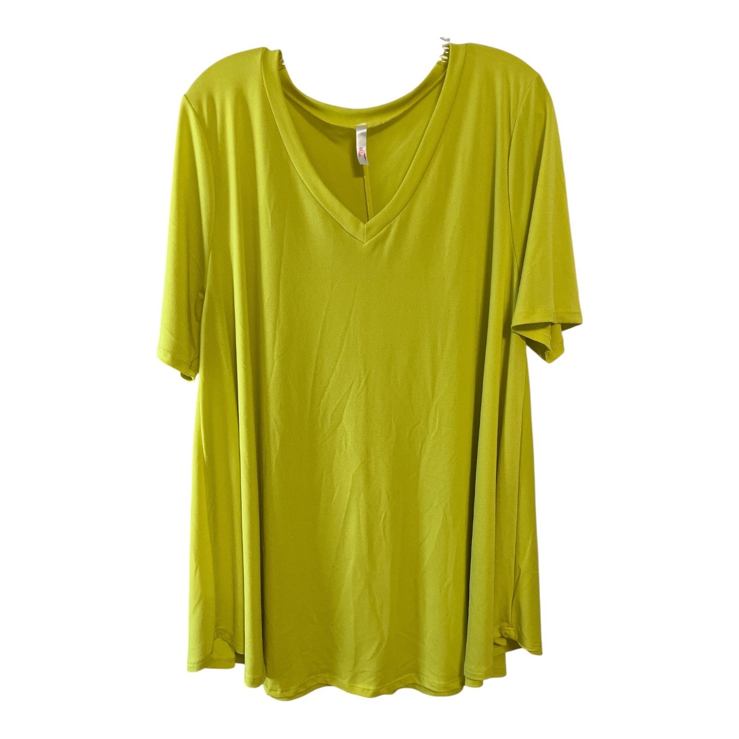 Women’s 2X Blue Floral Sharkbite Tunic & Solid Yellow V-Neck Top