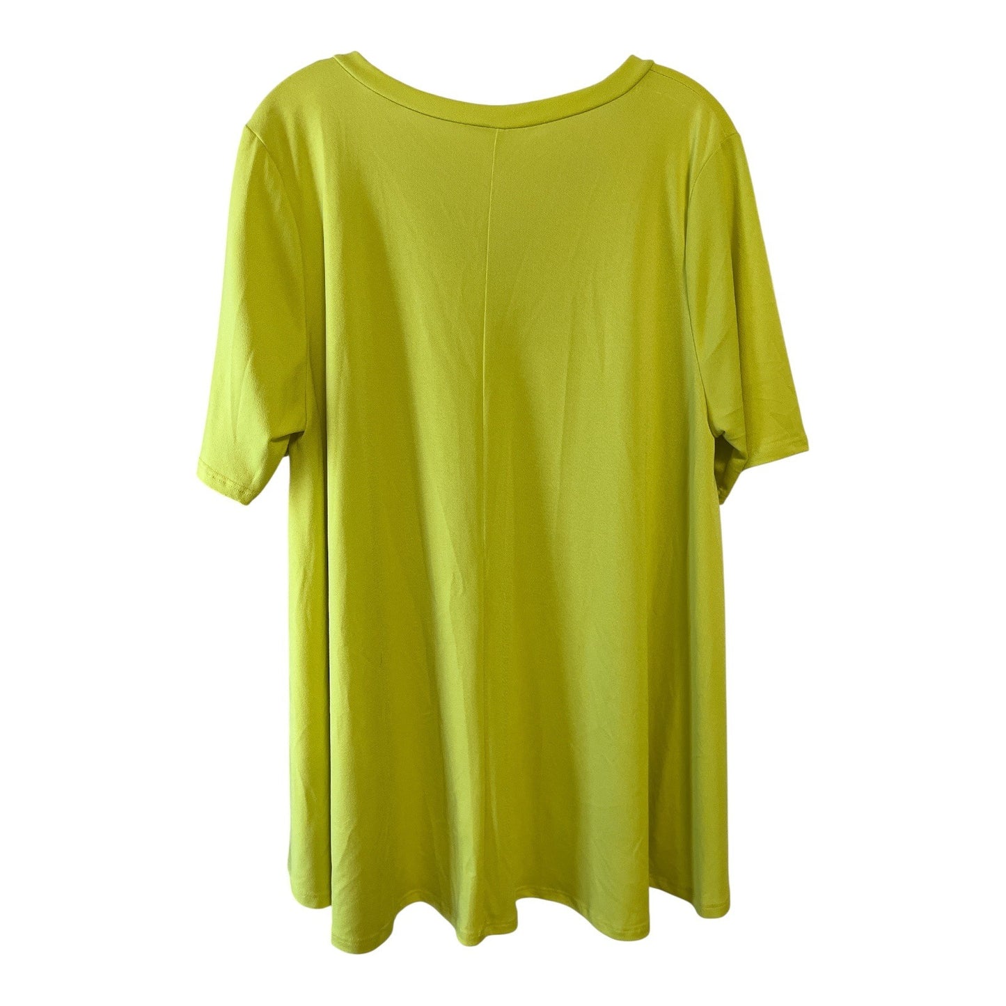 Women’s 2X Blue Floral Sharkbite Tunic & Solid Yellow V-Neck Top