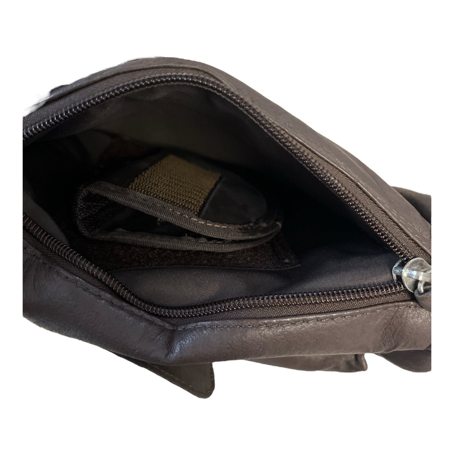 Gun Tote’n Mamas Concealed Carry Brown Faux Leather Crossbody Bag – 2012 – Adjustable Strap, Organizer Pockets, Holster Included