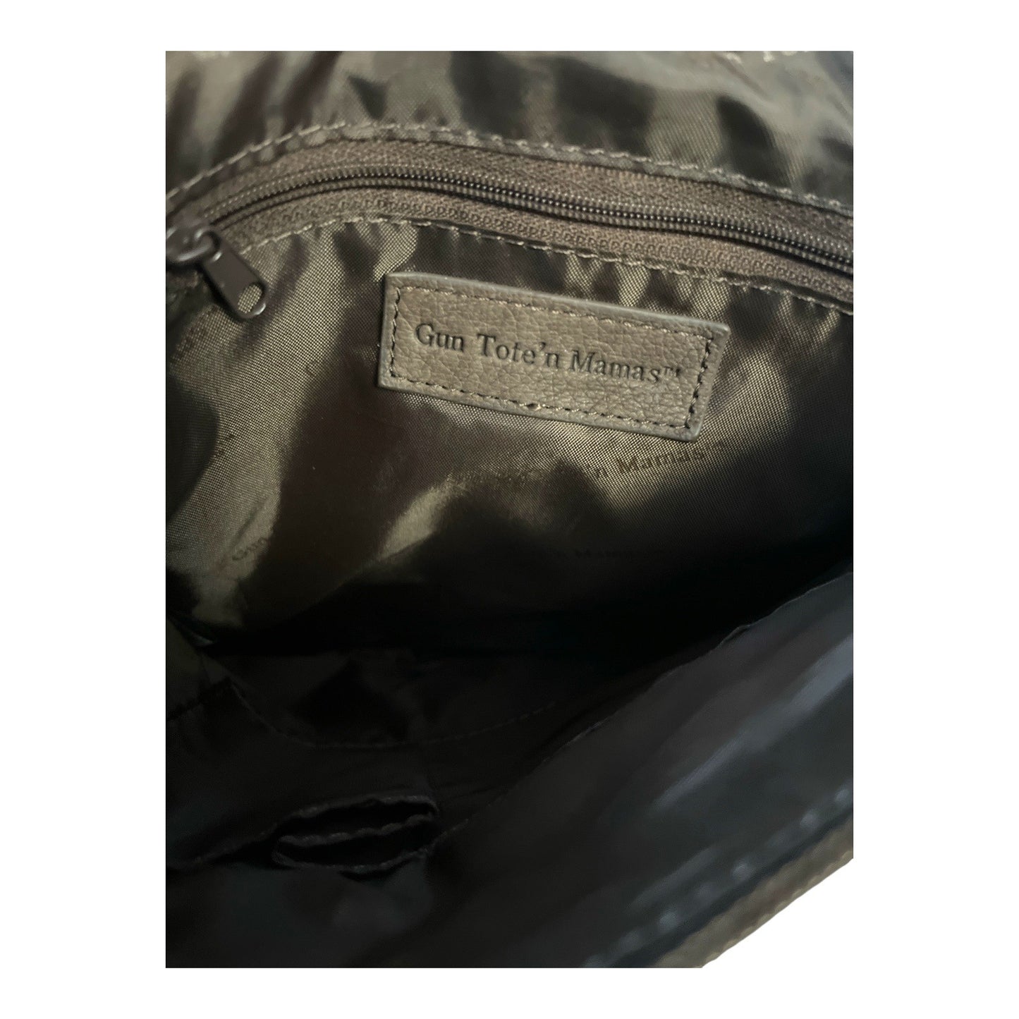 Gun Tote’n Mamas Concealed Carry Brown Faux Leather Crossbody Bag – 2012 – Adjustable Strap, Organizer Pockets, Holster Included