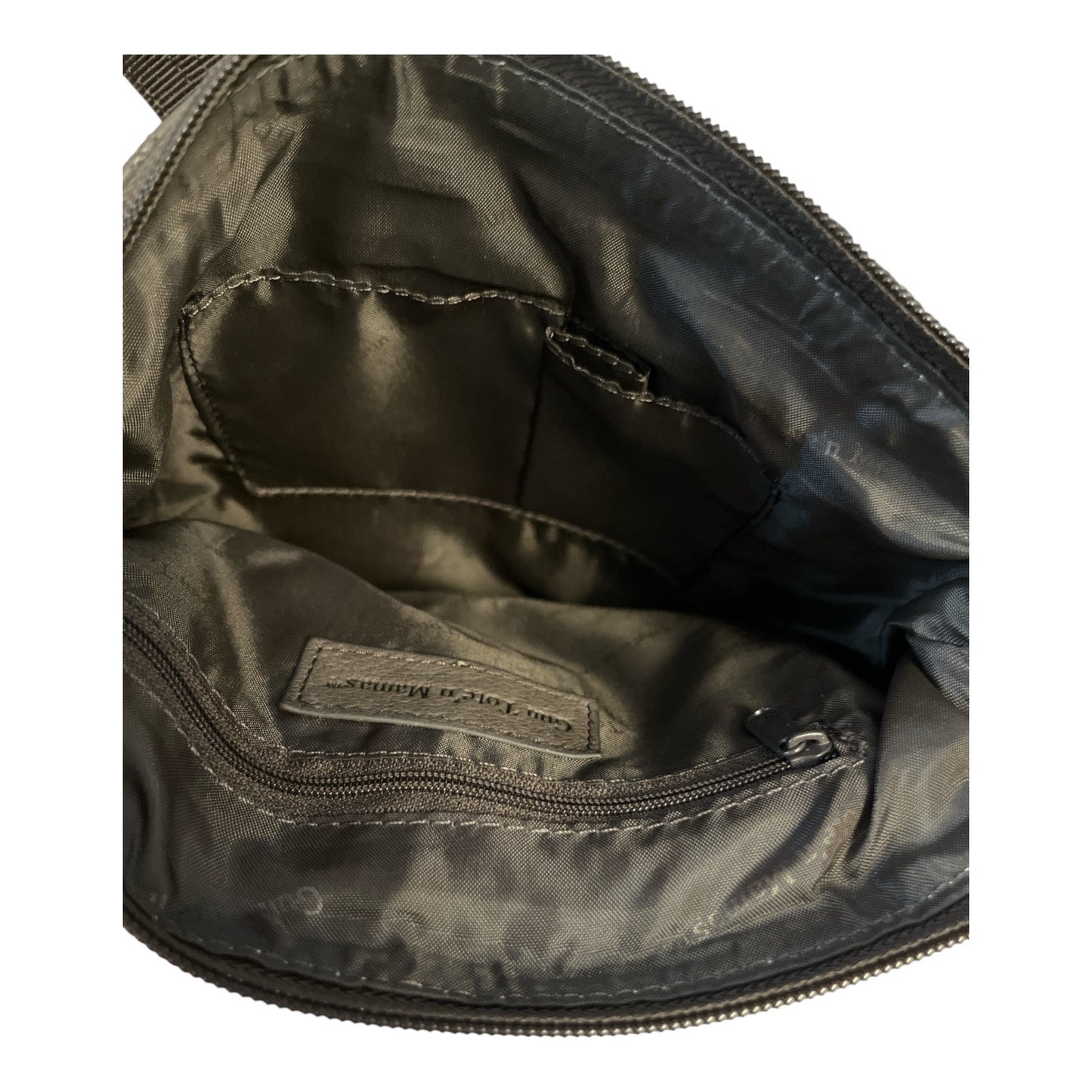 Gun Tote’n Mamas Concealed Carry Brown Faux Leather Crossbody Bag – 2012 – Adjustable Strap, Organizer Pockets, Holster Included
