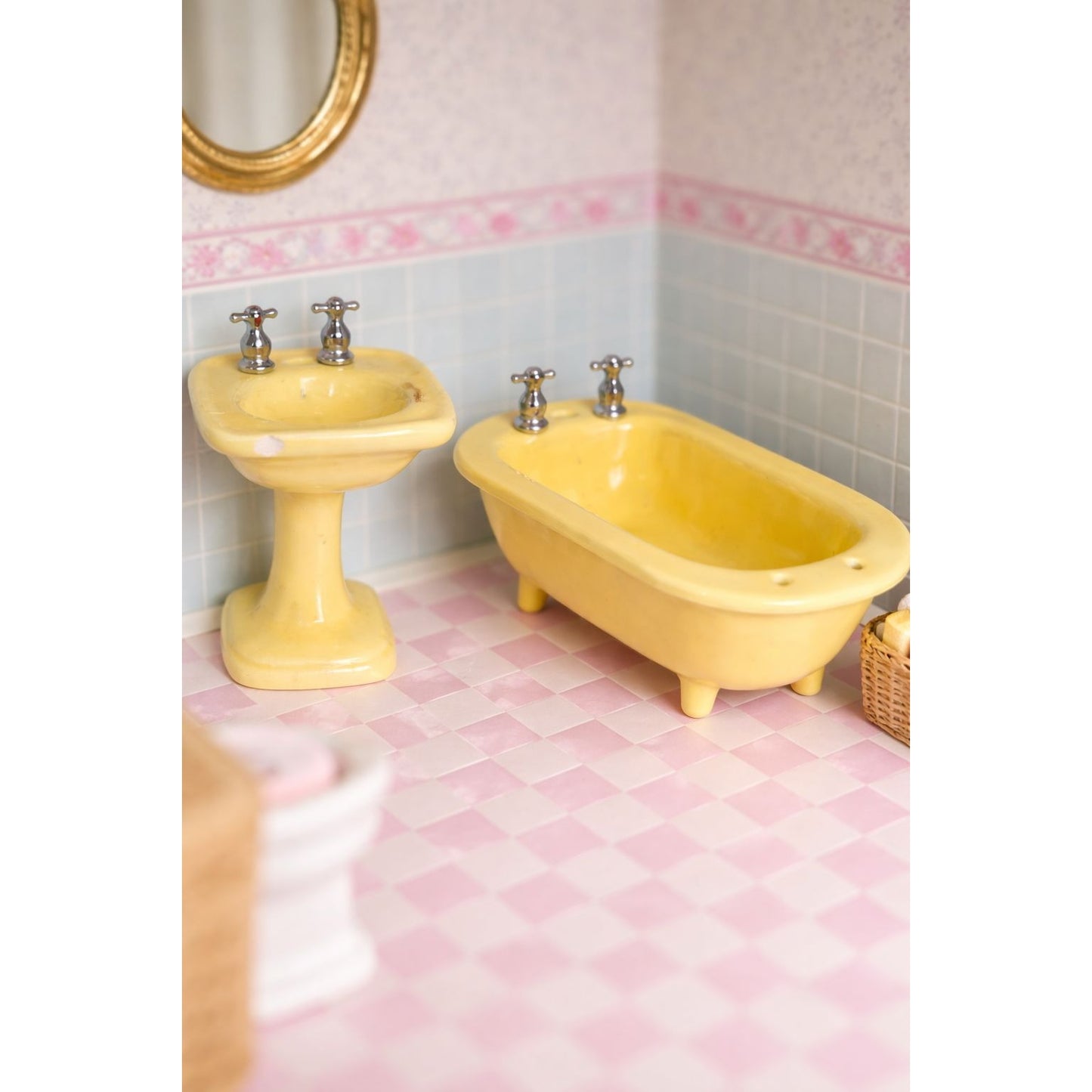 Vintage Miniature Yellow Bathroom Set Sink Bathtub Dollhouse Scale Ceramic
