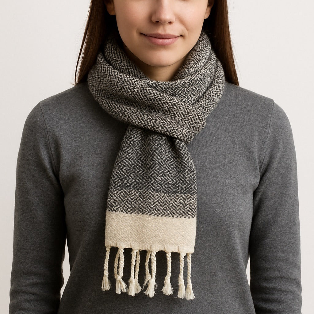 Smyrna Turkish Cotton Scarf – Black & Cream Woven Peshtemal Shawl with Fringe – 38 x 16