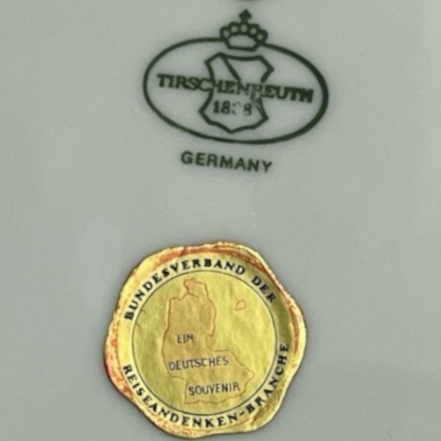 Vintage Tirschenreuth Frankfurt/Main Souvenir Plate – Scalloped Edge, Luster Glaze, 8.5", Germany