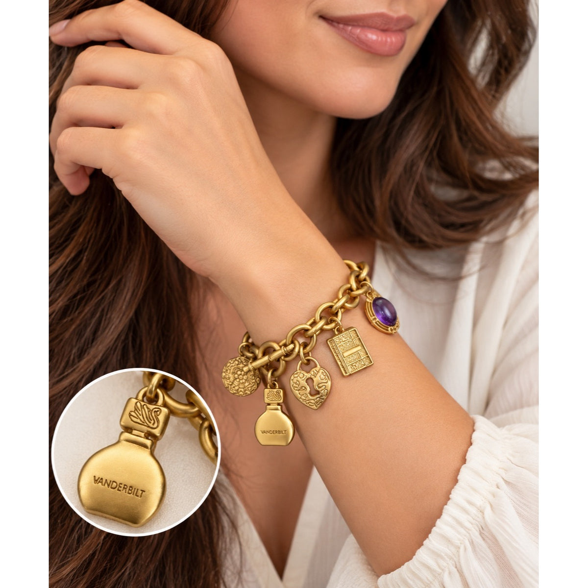 Gloria Vanderbilt Vintage Gold Tone Signature Charm Bracelet Purple Cabochon 8"