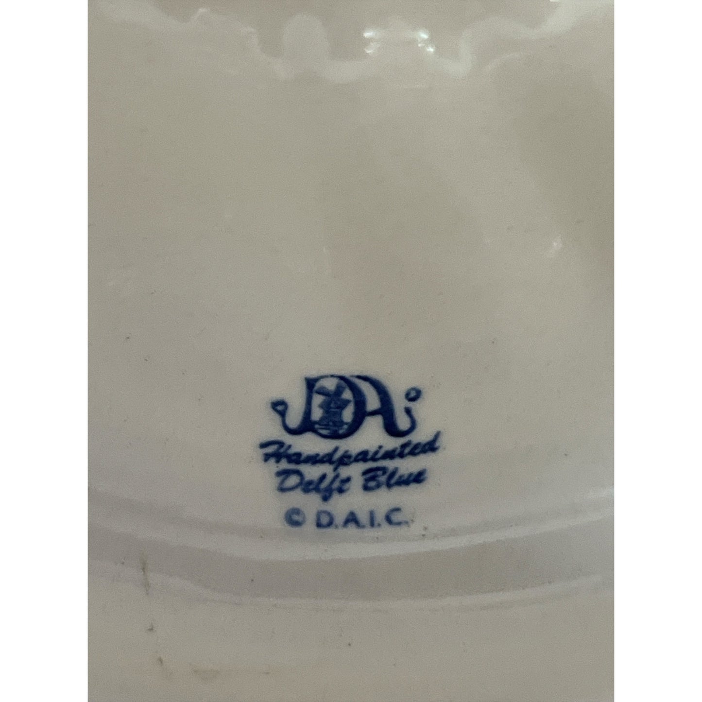 Handpainted Delft Blue Wall Hanging Mold – Windmill Scene – DAIC Holland