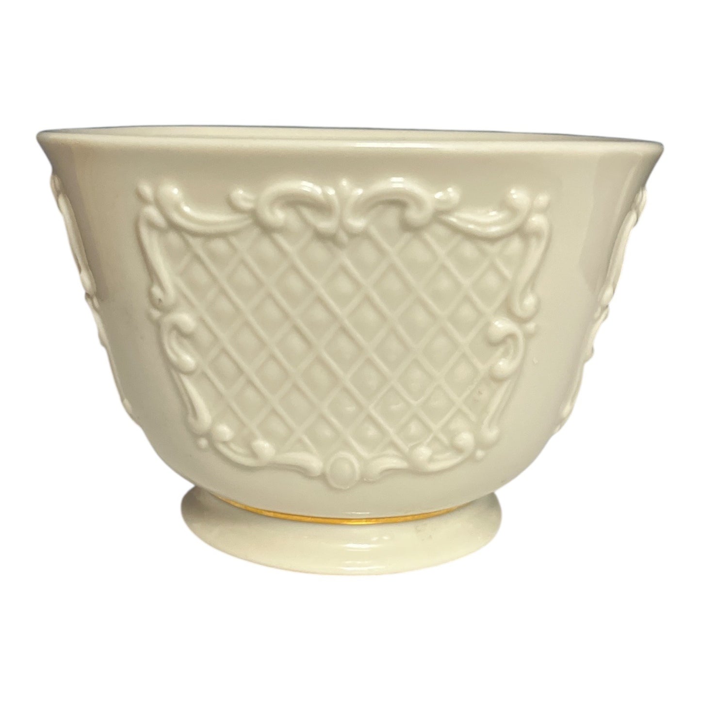 1990s–2000s Lenox Ivory Porcelain Bowl – Lattice & Scroll Relief – Gold Trim