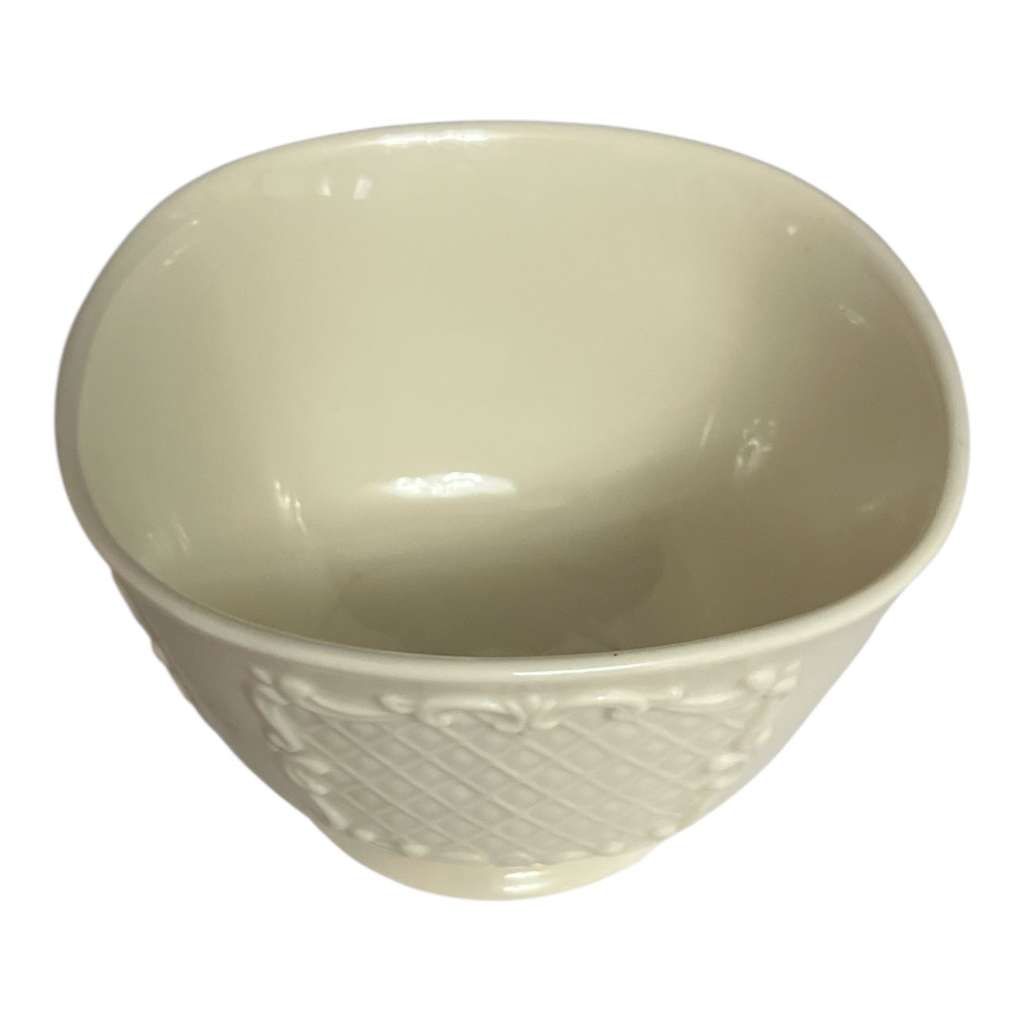 1990s–2000s Lenox Ivory Porcelain Bowl – Lattice & Scroll Relief – Gold Trim