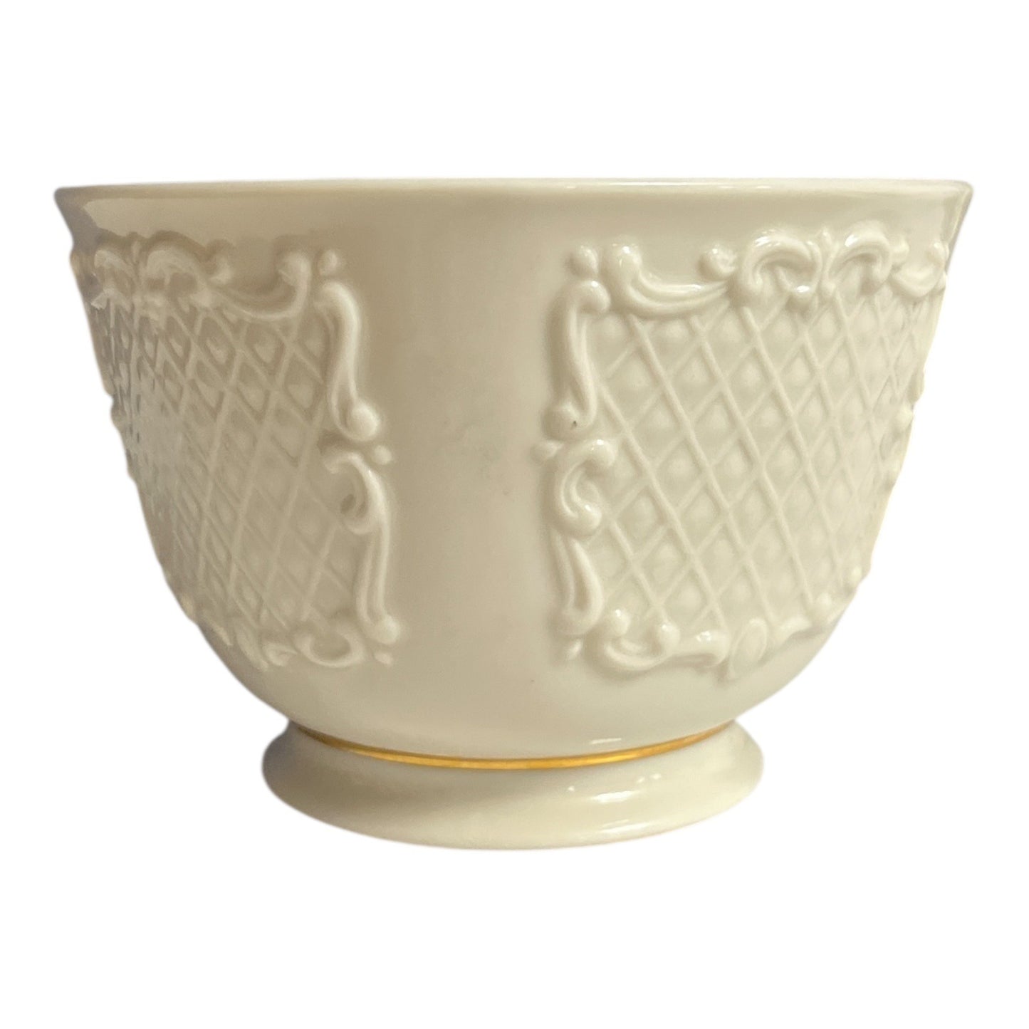 1990s–2000s Lenox Ivory Porcelain Bowl – Lattice & Scroll Relief – Gold Trim