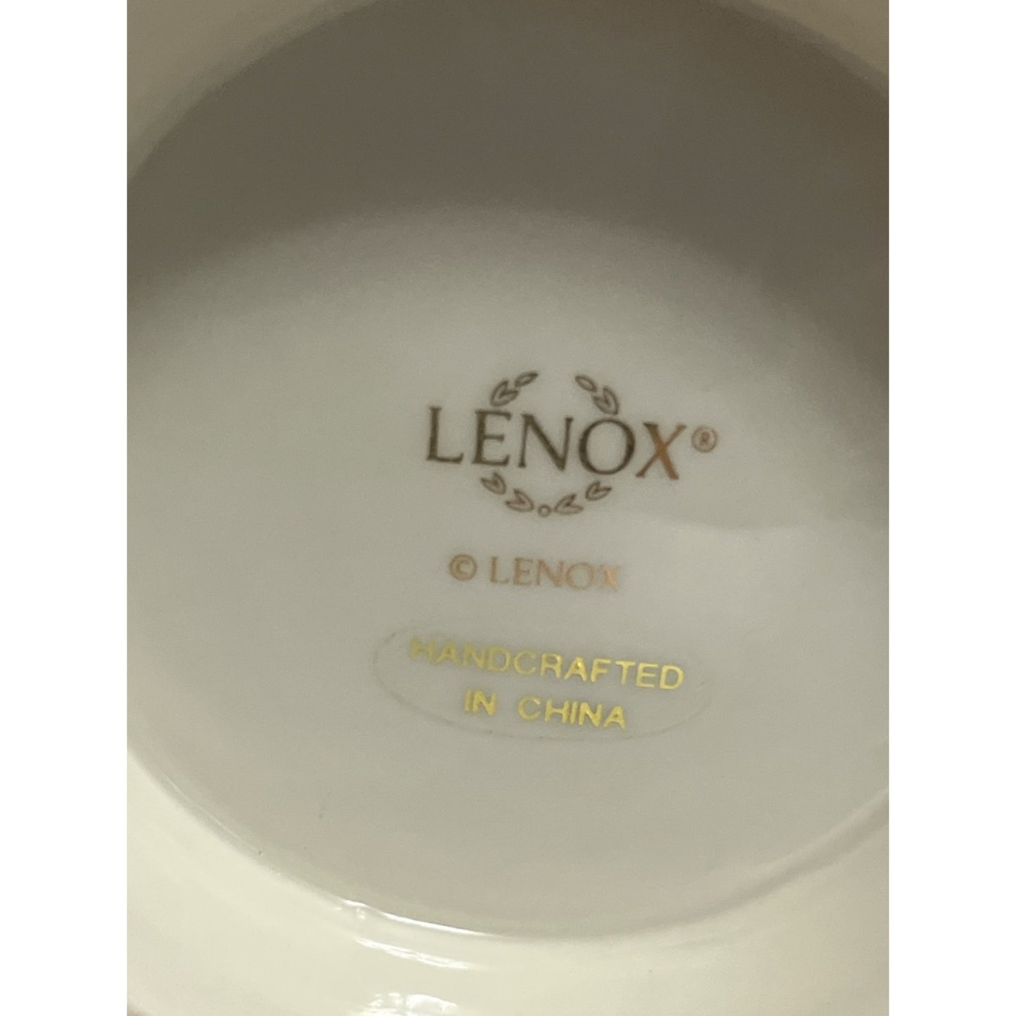 1990s–2000s Lenox Ivory Porcelain Bowl – Lattice & Scroll Relief – Gold Trim
