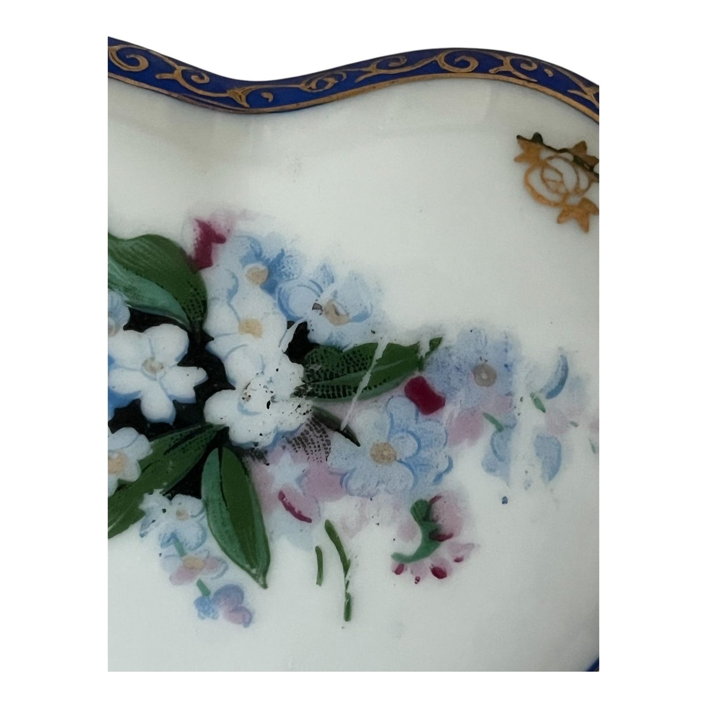 Vintage Japan Heart-Shaped Porcelain Trinket Box – Blue Floral with Gold Trim – Y Mark