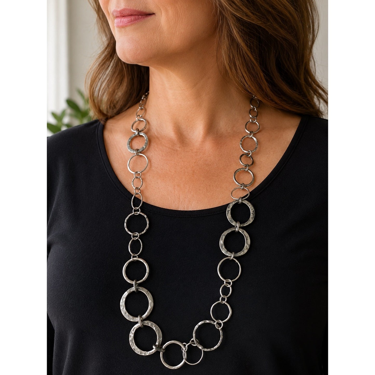 Vintage Hammered Silver Tone Circle Link Necklace Modernist Statement 18"