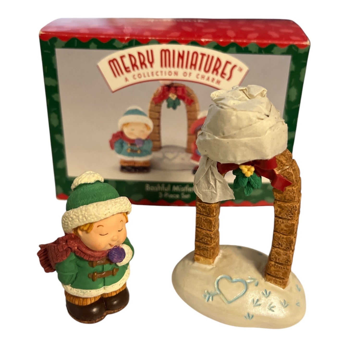 Merry Miniatures Bashful Mistletoe 2-Piece Collectible Set – Brand New