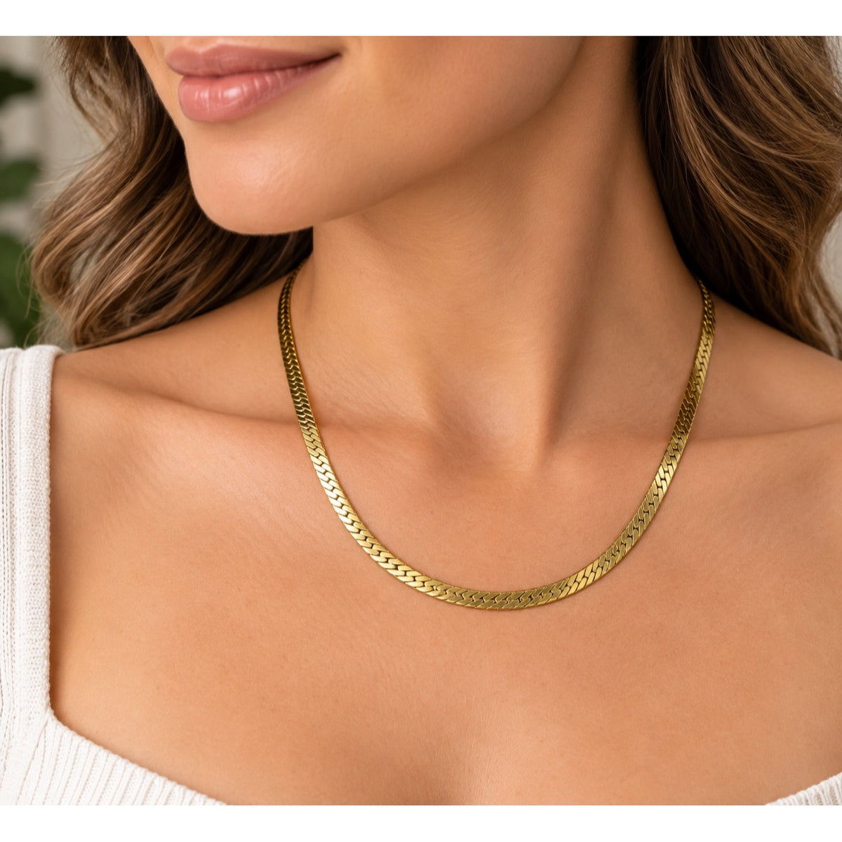 Vintage 1970s 1980s Gold Tone Flat Herringbone Chain Necklace 18"