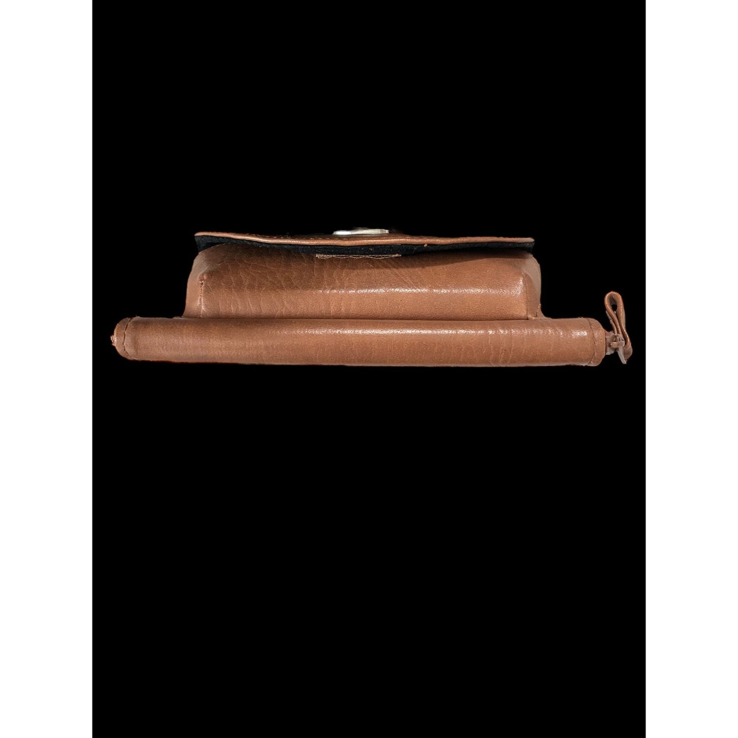 Dolce Vita Tan Wallet – Zip Bifold with Strap Rings, Belt Loop, Glasses Holder