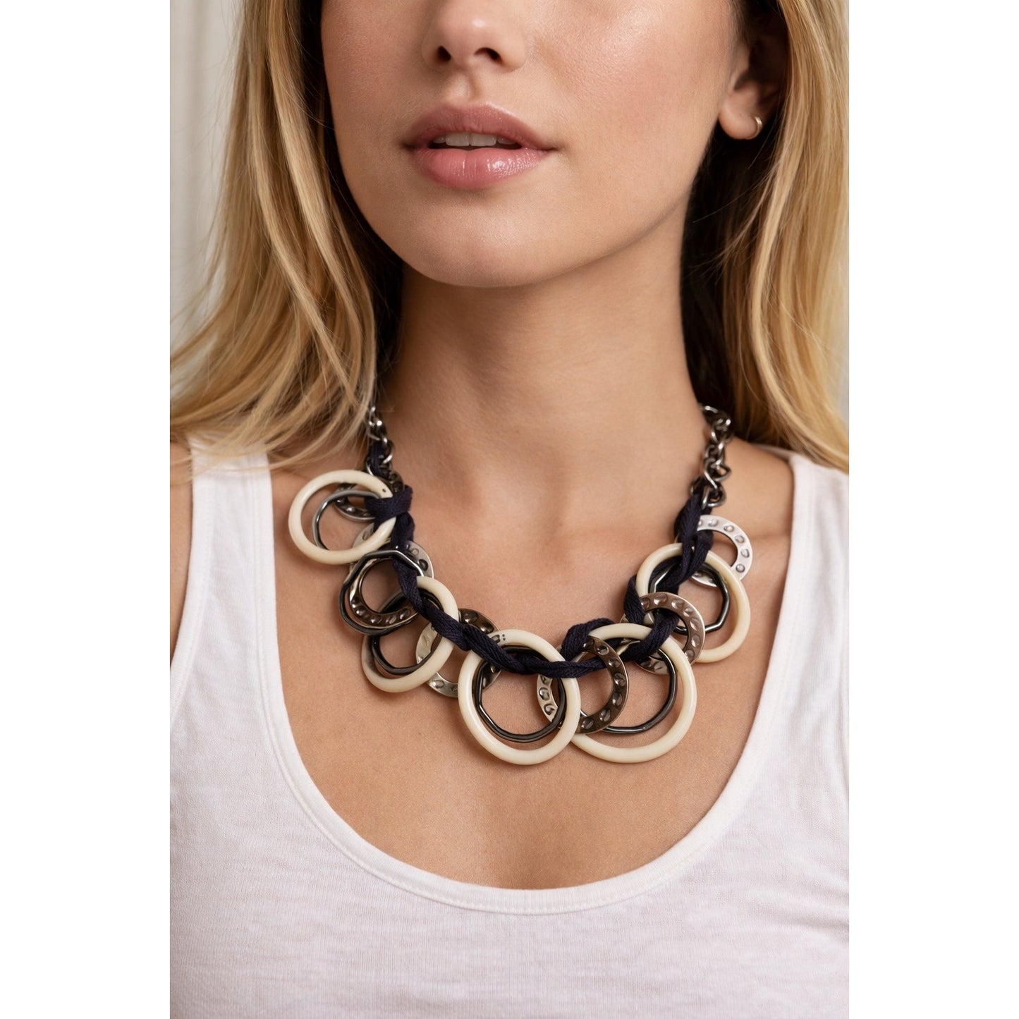 Y2K Veronese Statement Necklace Navy Blue Silver Tone Rings