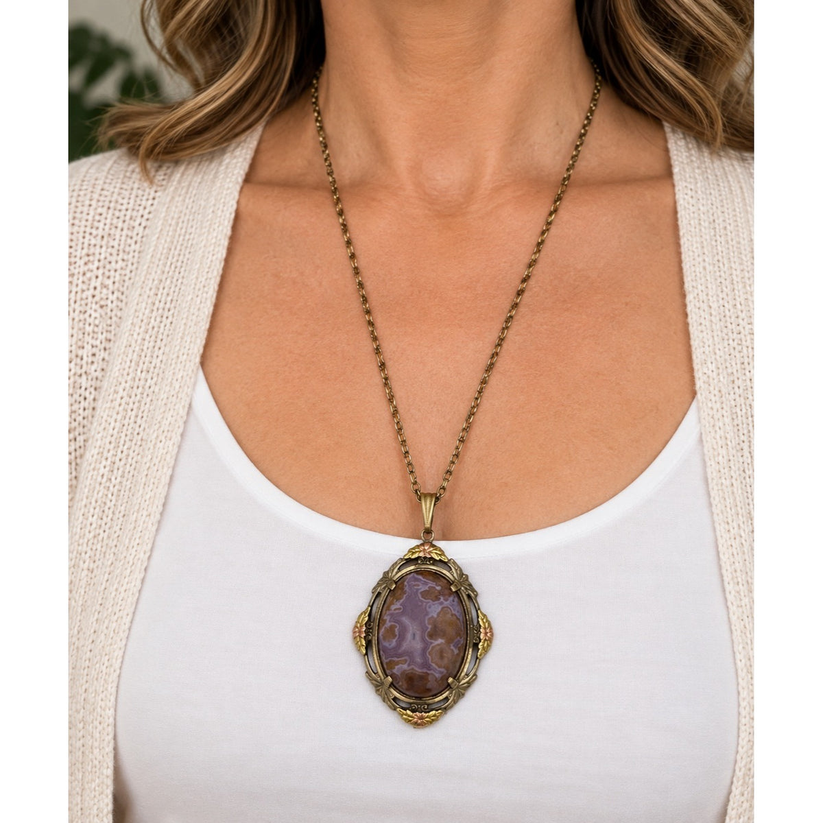 Vintage Purple Lace Agate Cabochon Pendant Necklace 24" Victorian Revival