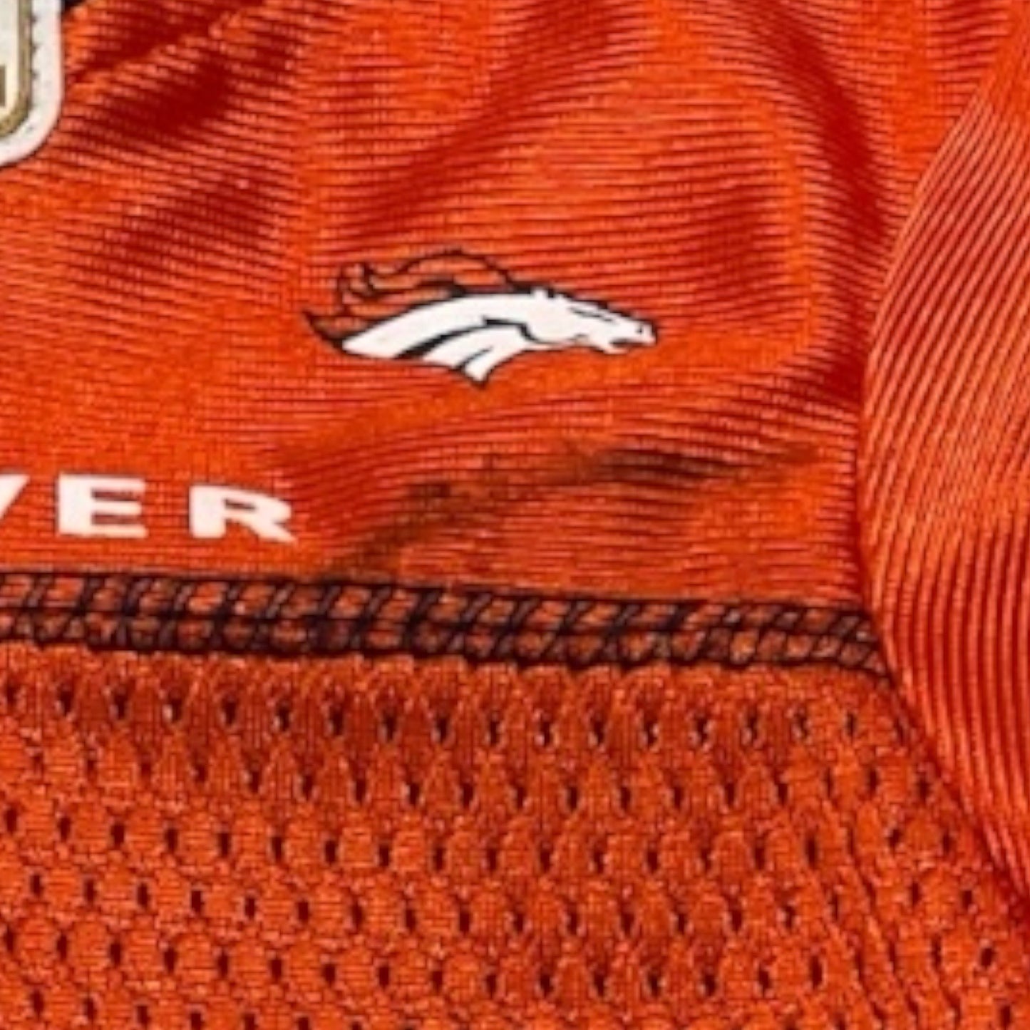 Denver Broncos Pet Jersey – NFL Official Licensed – Medium (15” x 12”)