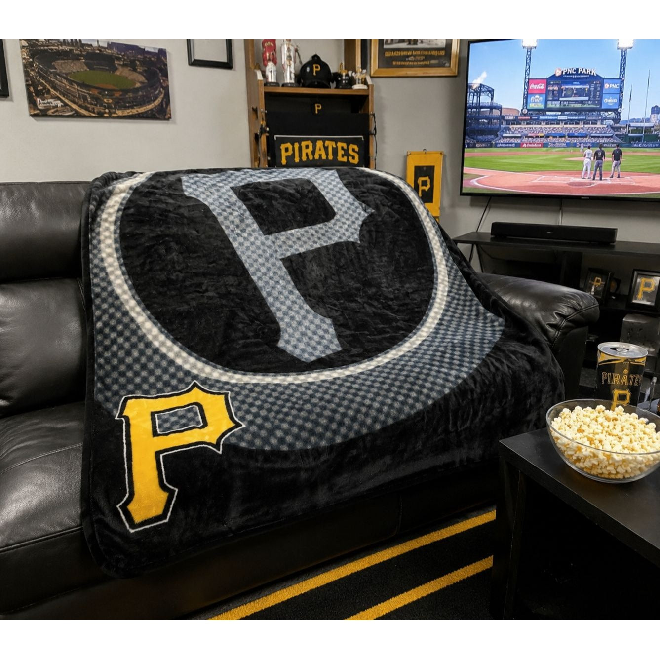 Pittsburgh Pirates Throw Blanket 50x60 Plush Fleece MLB Baseball Black Gold Northwest