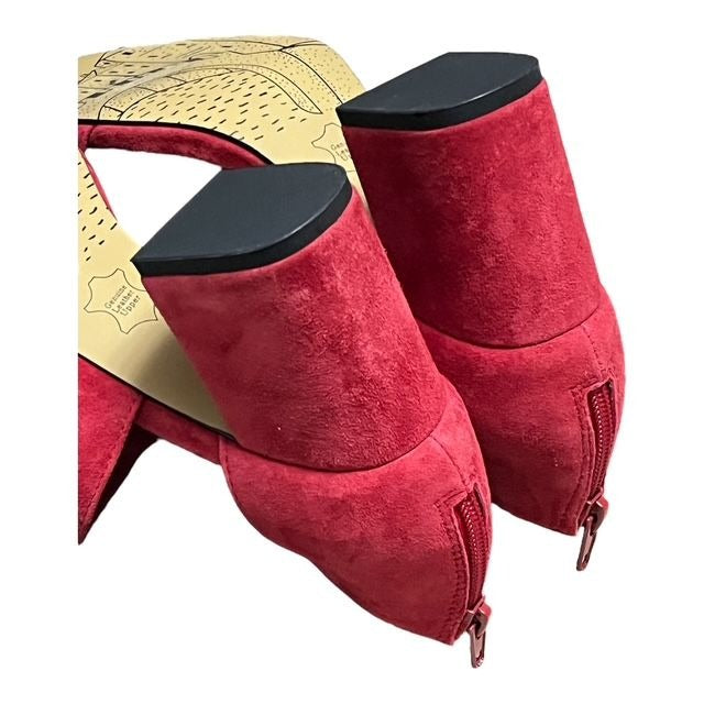 Bella Vita Korrine Red Suede Block Heel Sandals Women’s Size 6.5 Comfort Dress Shoes - Fits Larger
