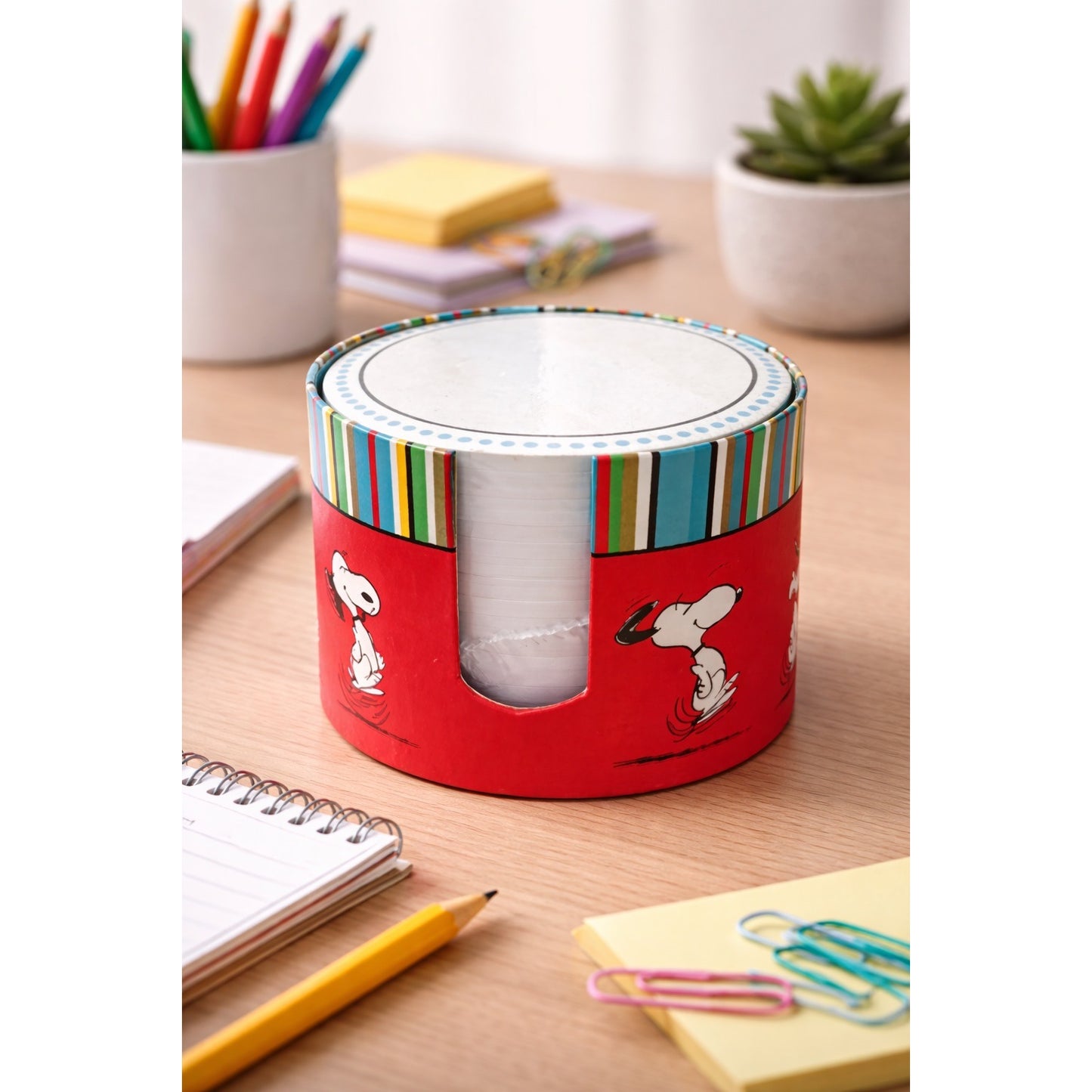 Hallmark Peanuts Snoopy Memo Caddy 700 Sheets Desk Note Holder Stationery