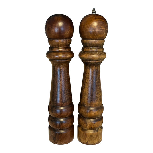 Vintage Goodwood Salt and Pepper Mill Set – Hand-Turned Wood – Made in Taiwan R.O.C. – 1970s–1980s – 13" Tall