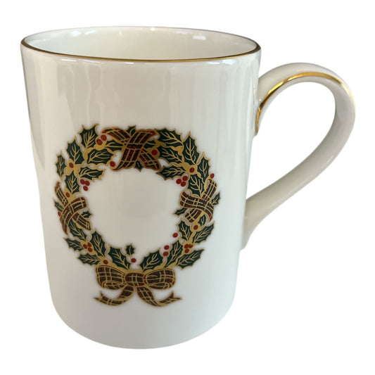 Royal Doulton Christmas Wreath Fine China Mug – 1997 Holiday Collectible with Original Box