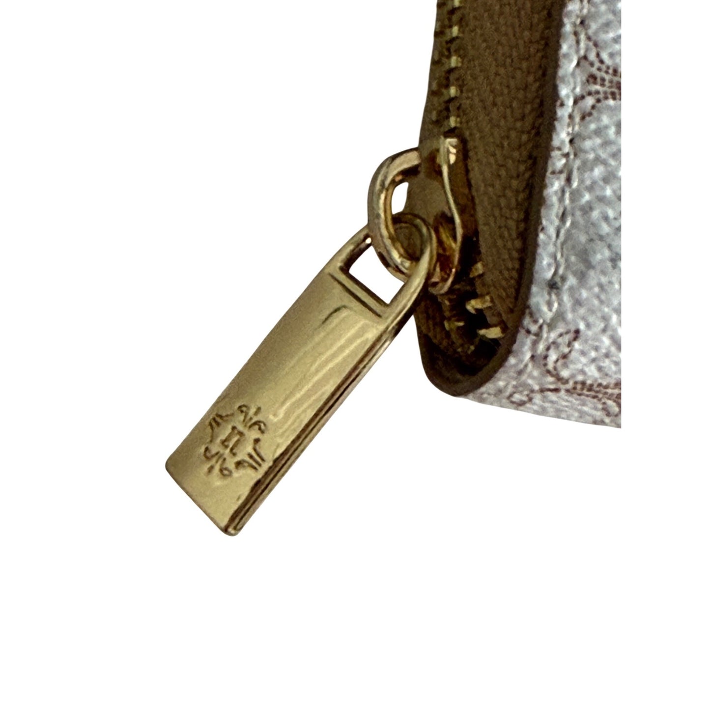 Nanette Lepore Monogram Zip Around Accordion Card Holder Wallet Cream Taupe