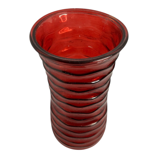 Vintage Red Swirl Glass Vase – 9.5" Tall Ribbed Pattern – Retro Ruby Art Glass