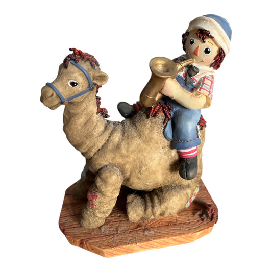 Raggedy Ann & Andy “Music Brings Friends Together” Figurine Camel Enesco 1990s