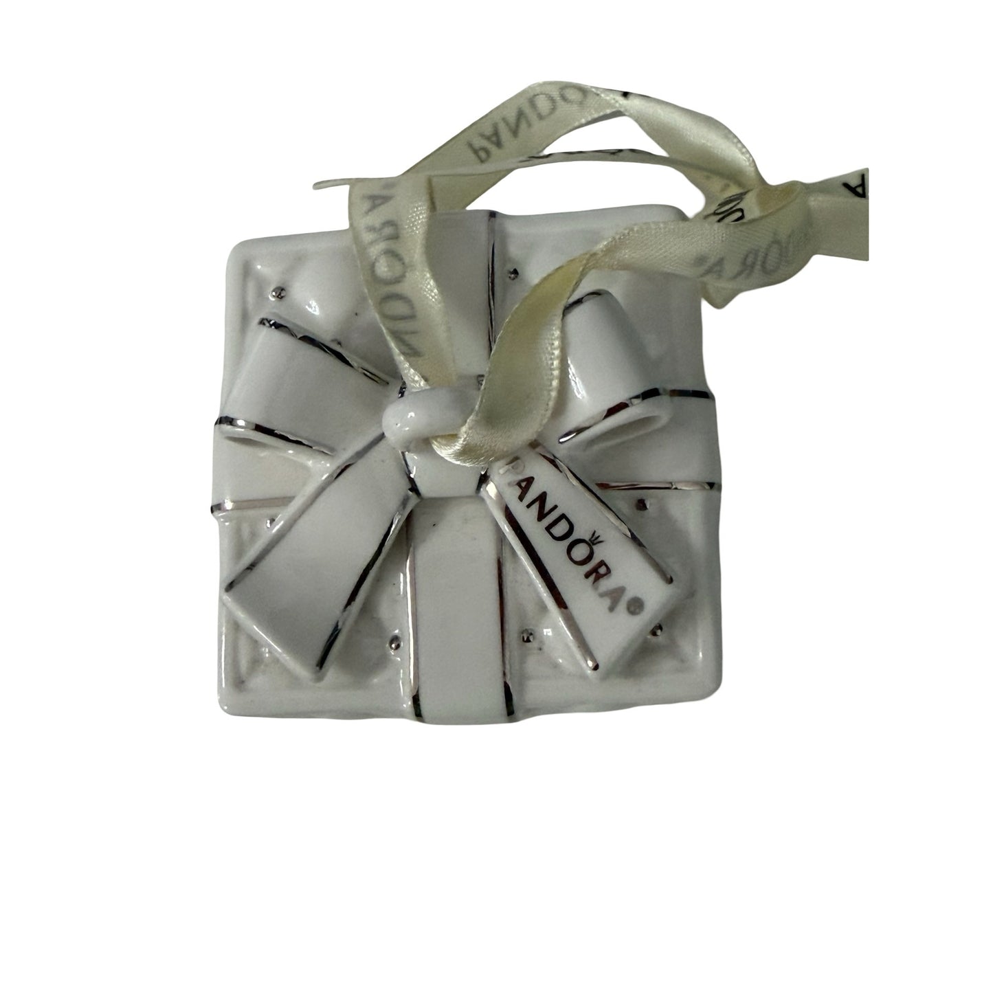 Pandora 2016 White Ceramic Gift Box Ornament Christmas Tree Decoration with Box