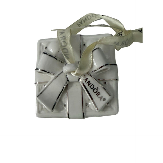 Pandora 2016 White Ceramic Gift Box Ornament Christmas Tree Decoration with Box