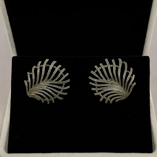 Vintage Lisner Screw-Back Earrings Silver Tone Openwork Leaf Palm Frond Design