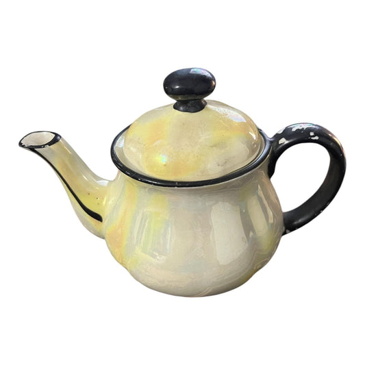 Vintage Czechoslovakia Lusterware Teapot – Cream & Yellow Iridescent Finish – Black Trim – 4.5x6