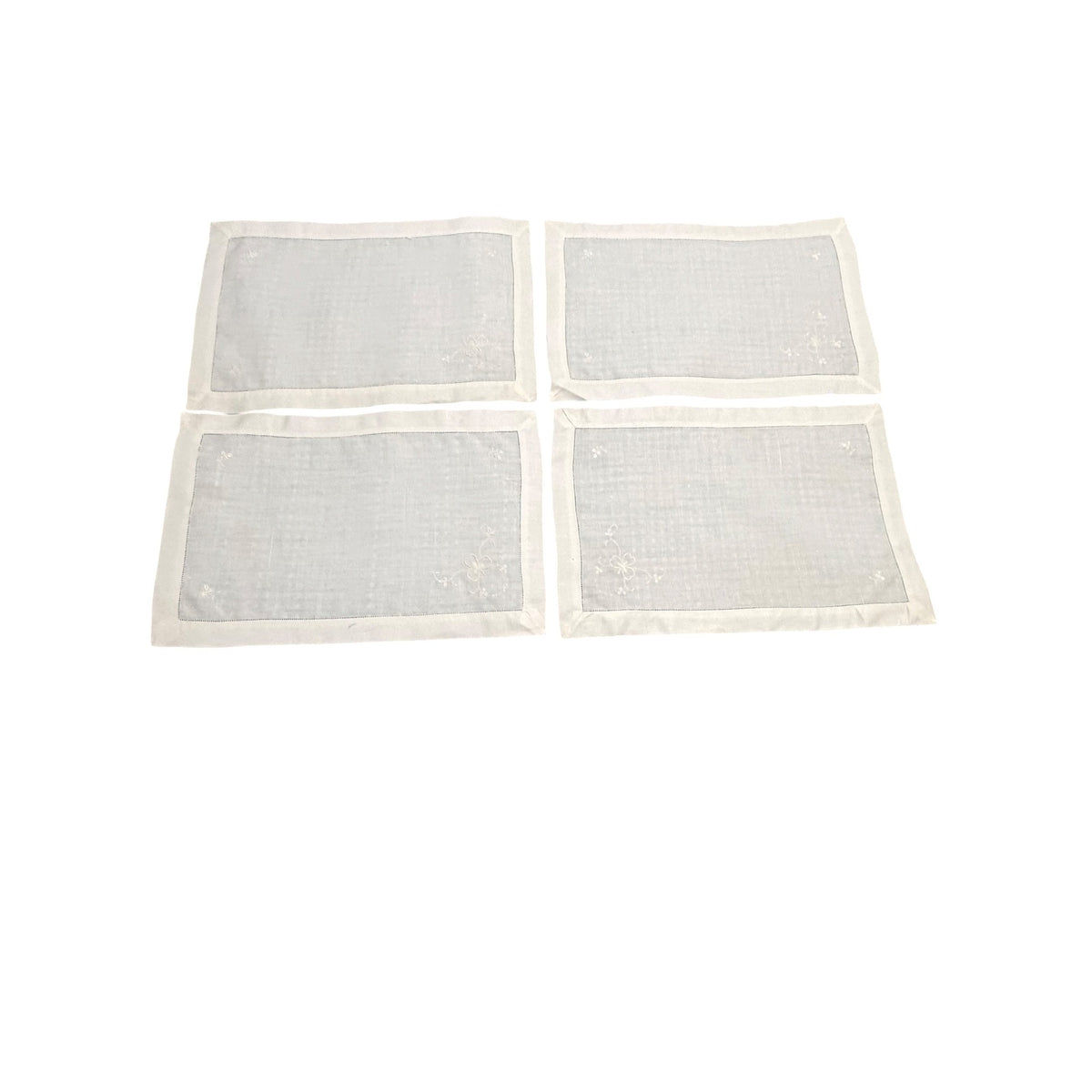 Vintage 1960s Shamrock Irish Linen Luncheon Placemats Embroidered 18x12 Set of 4