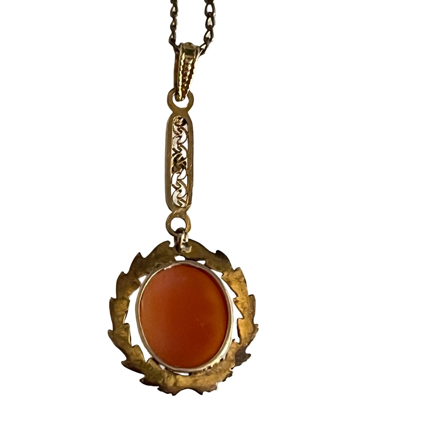 Vintage Cameo Pendant Necklace Gold Tone Oval Lady Cameo 19 Inch