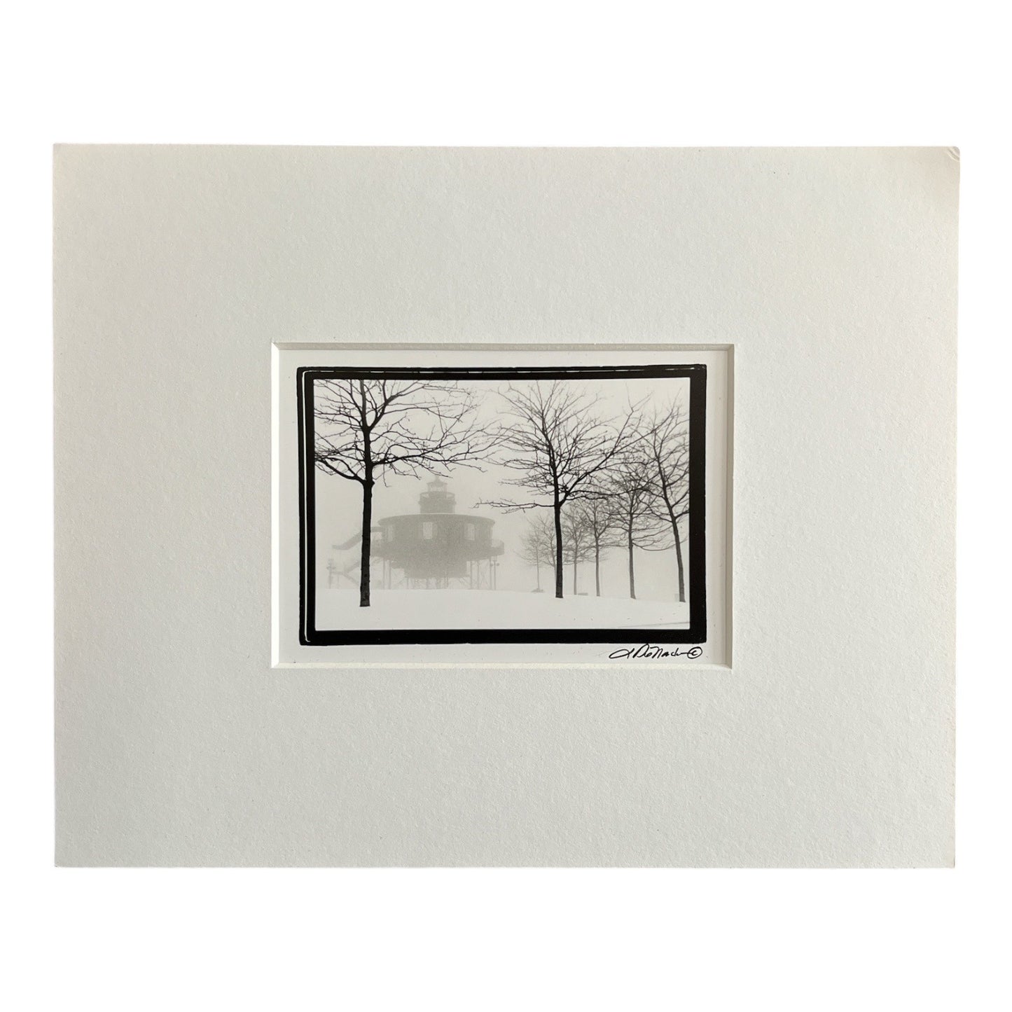 Laura DeNardo Signed Black & White Photograph – Baltimore Scene – Matted Fine Art