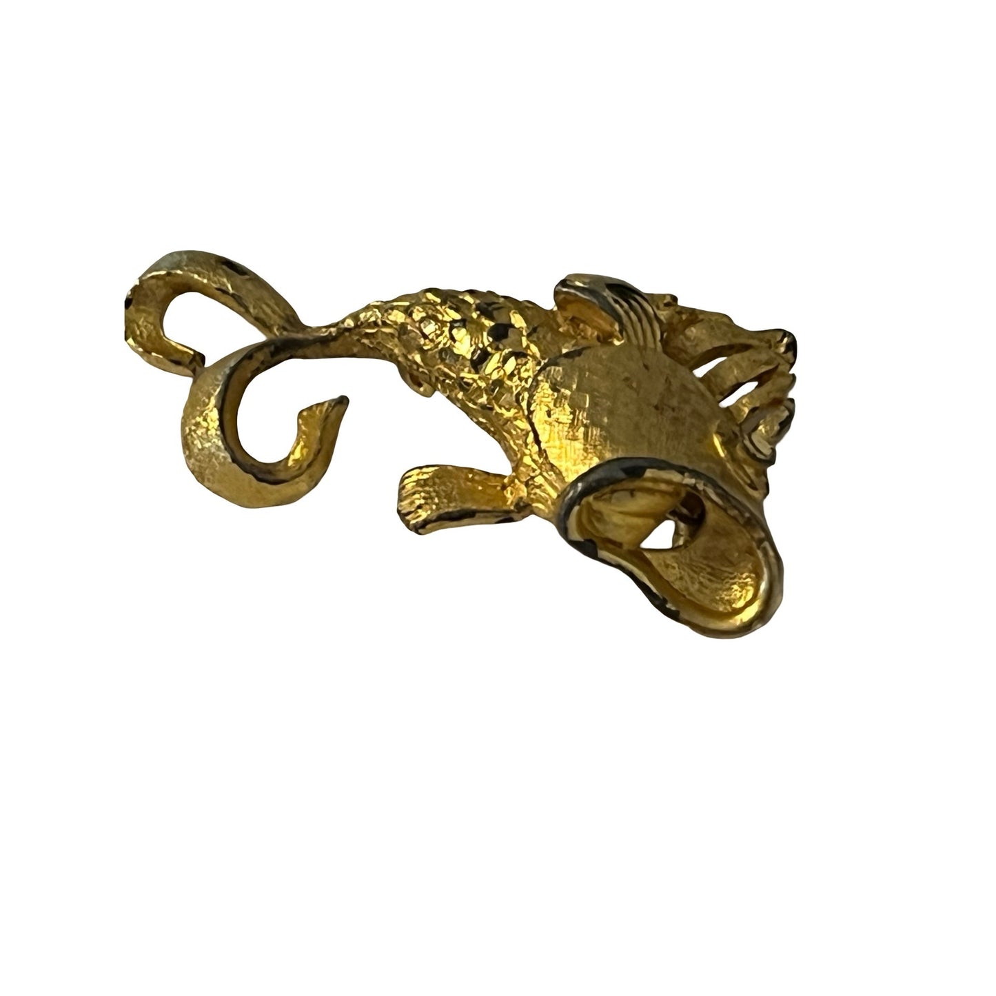 Vintage Gold Tone Fish Brooch Figural Textured Metal Pin 2 Inch