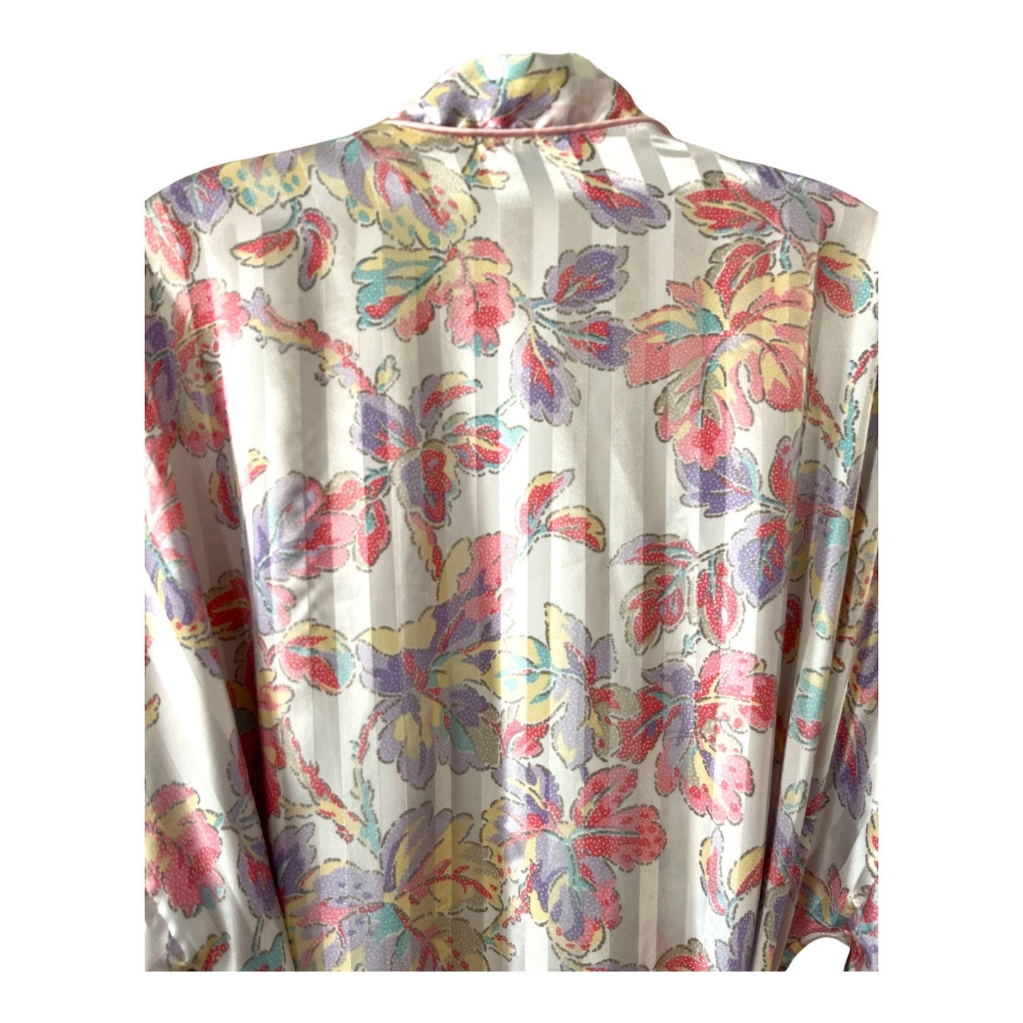 Vintage Y2K Circa 2000 Floral Satiny Kimono Robe Made in USA XL-XXL