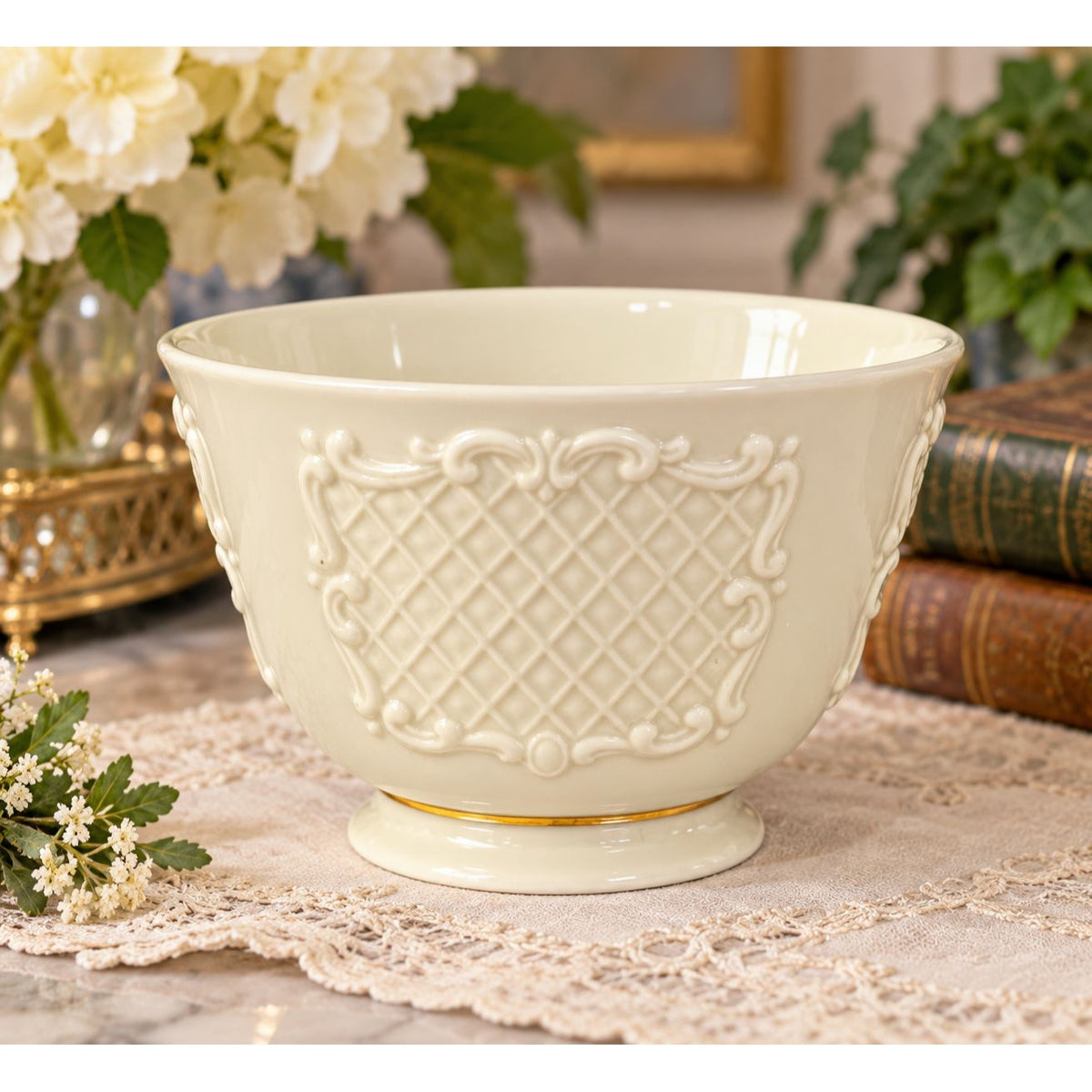 Lenox Ivory Porcelain Footed Bowl Embossed Lattice Scrollwork Gold Trim 4.5"