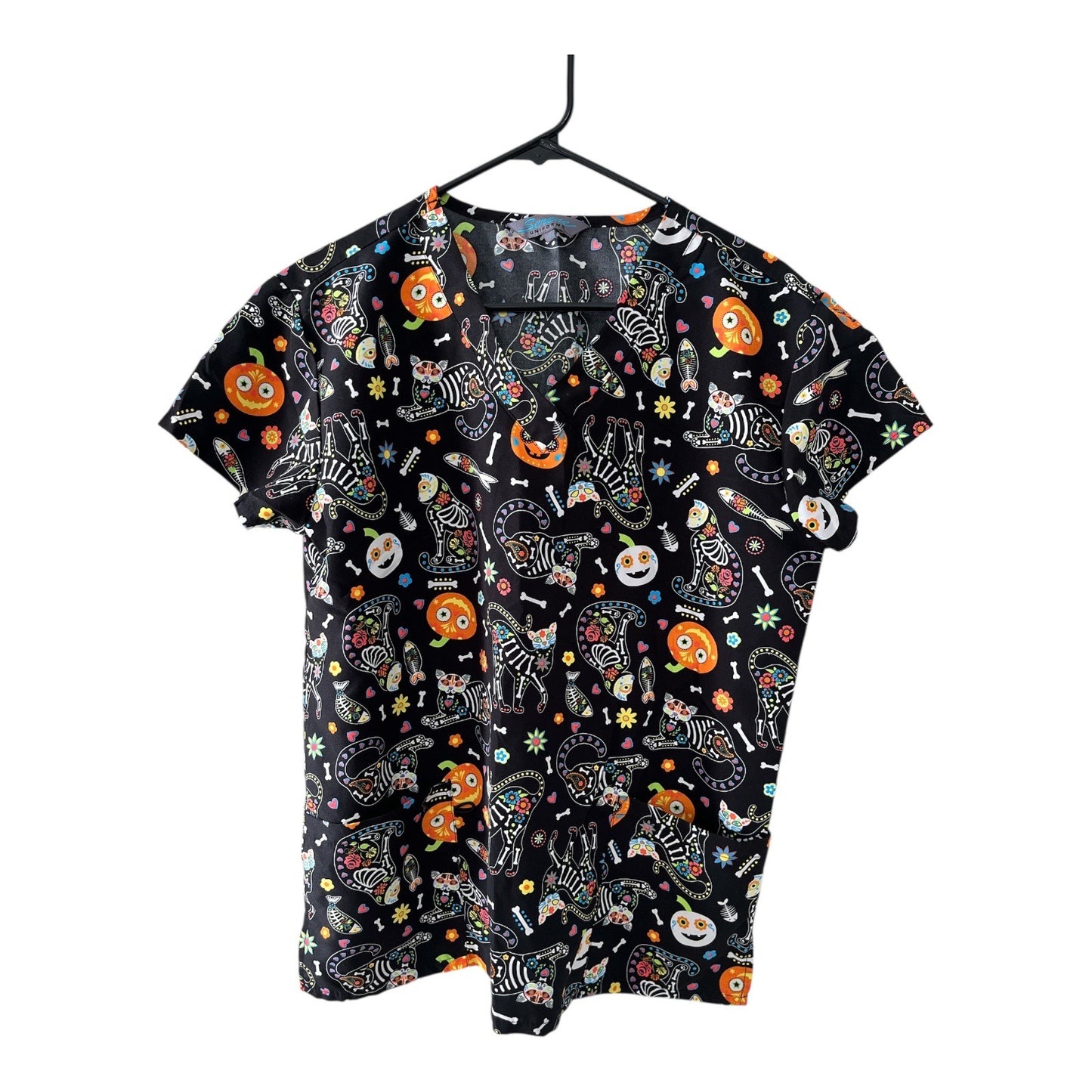 2 Women’s Scrub Tops Size Small Halloween Cat Print & Disney Winnie the Pooh
