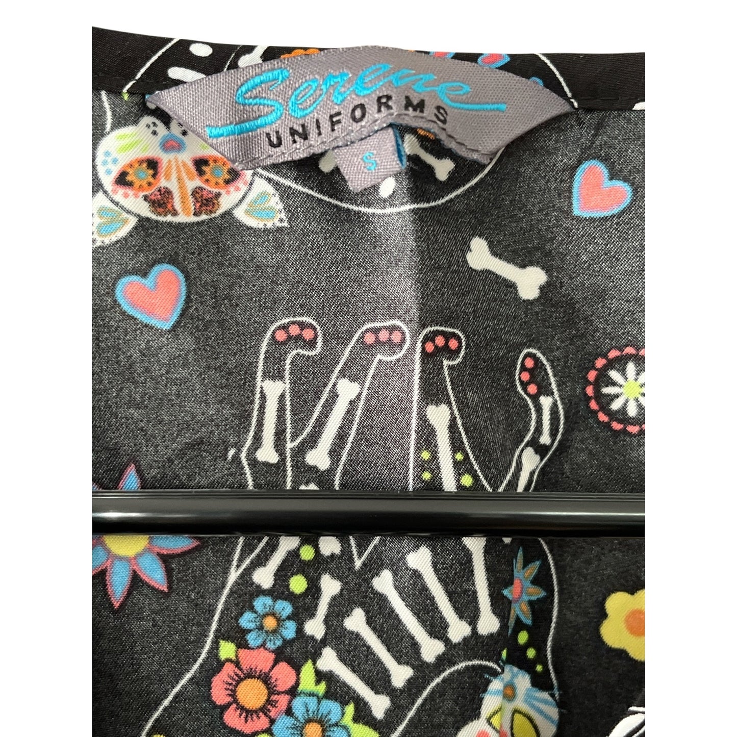 2 Women’s Scrub Tops Size Small Halloween Cat Print & Disney Winnie the Pooh
