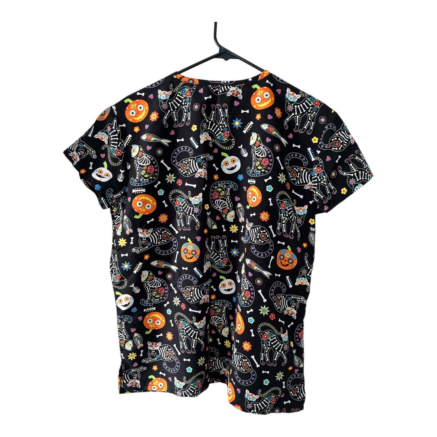 2 Women’s Scrub Tops Size Small Halloween Cat Print & Disney Winnie the Pooh