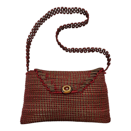Vintage Woven Straw Crossbody Bag – Red Accents & Magnetic Closure – 70s Boho Style (1980s–1990s Era)